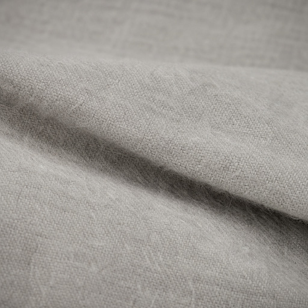 Fine Wool Solid Colour — Light Grey — detail